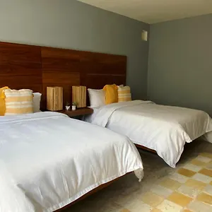 4* Hotel Unknown